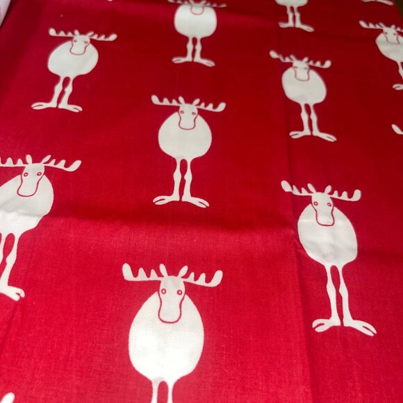 Christmas cotton fabric 19" x 19" square 6 pieces - Picture 3 of 10